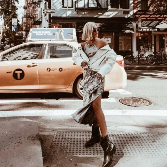 $379 Frye Billy Pull On Sunflower Tan/Beige Crackled Leather Cowboy Short Boot - Picture 4 of 16